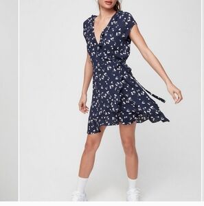 Aritzia Sunday Best Cherry Savoy Dress Size 2